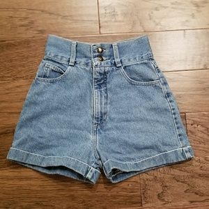 VNTG Express mom shorts